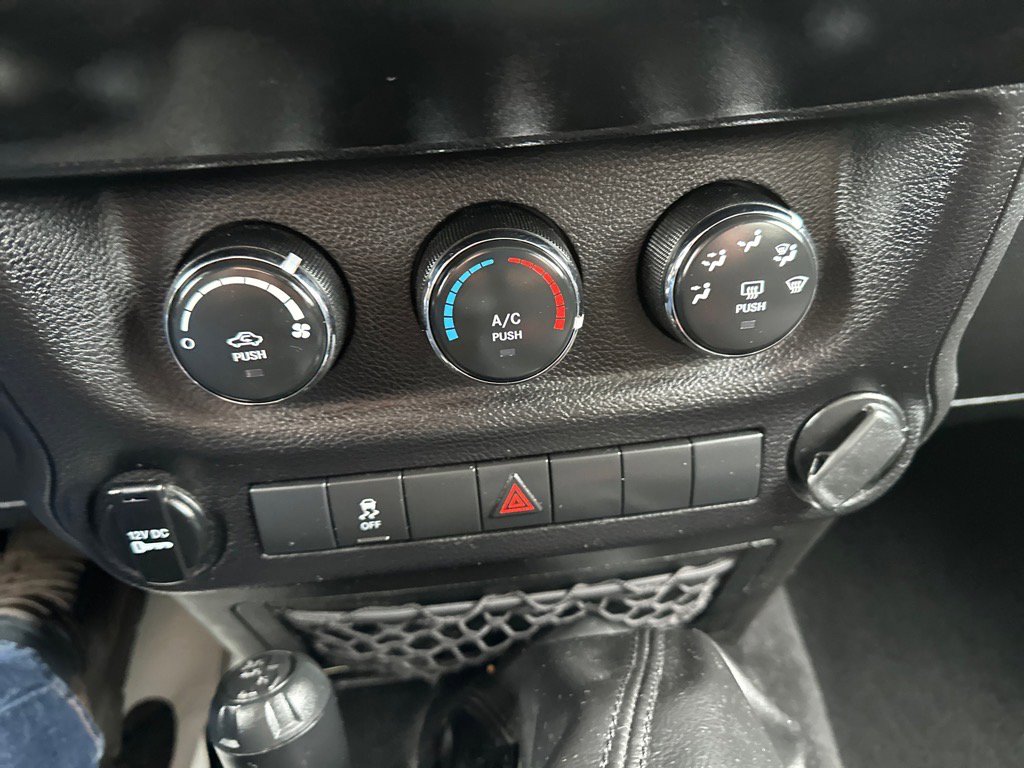 Used 2014 Jeep Wrangler Sport image 23