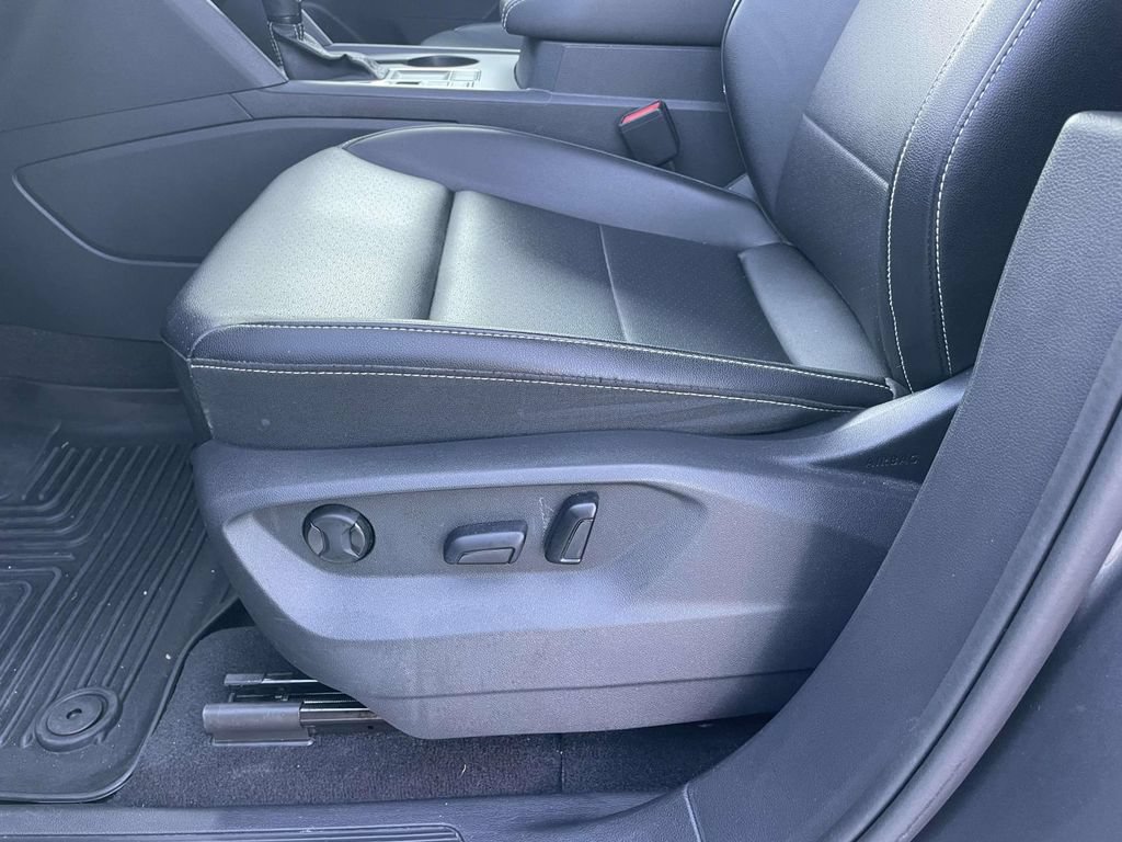 Used 2023 Volkswagen Atlas SE FWD image 17