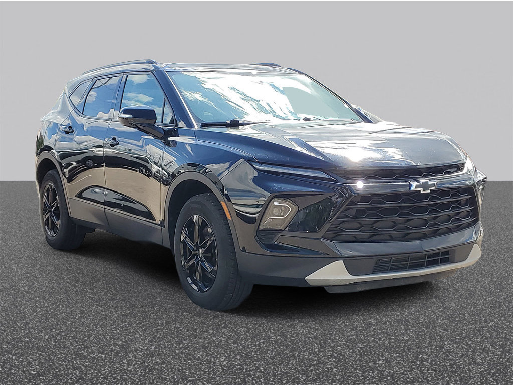 Used 2024 Chevrolet Blazer LT w/ Midnight/Sport Edition AWD/4WD image 4