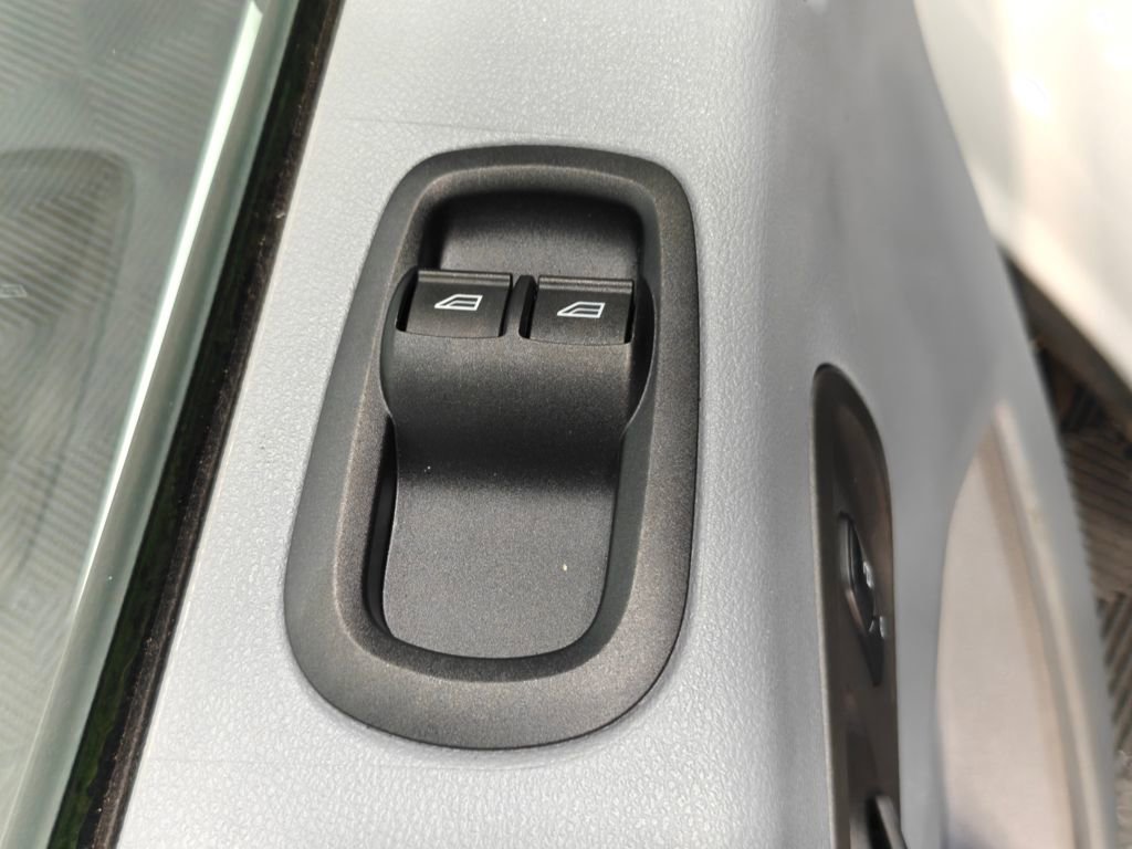 Used 2015 Ford Transit 150 XLT image 39