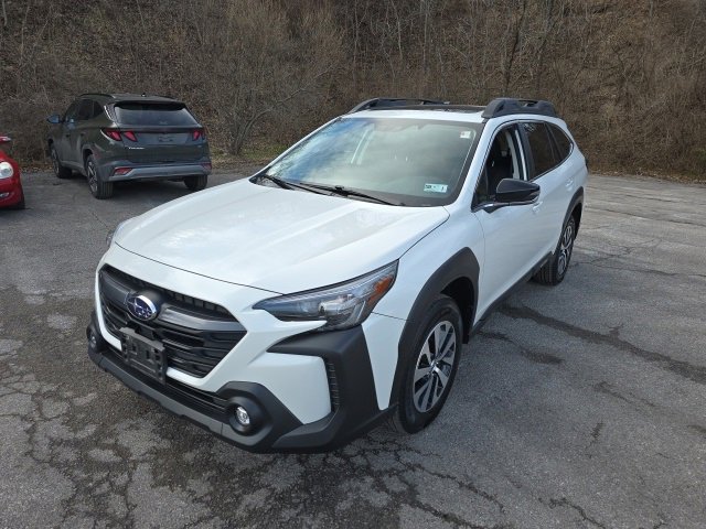Used 2024 Subaru Outback Premium image 1