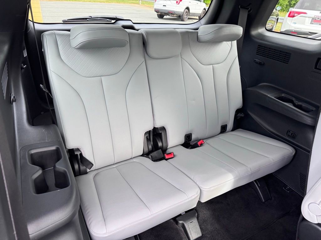 Used 2025 Hyundai Palisade SEL image 27