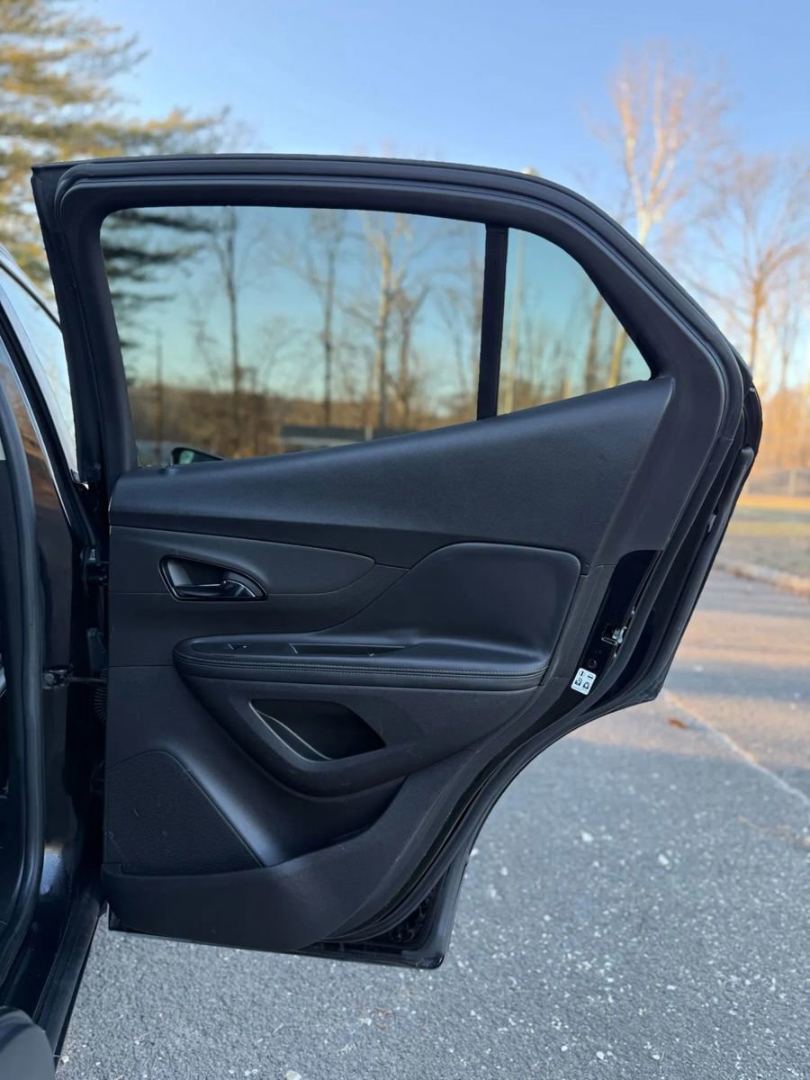 Used 2019 Buick Encore Sport Touring image 19