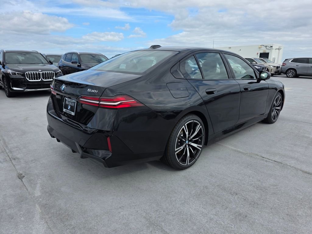 New 2026 BMW 530i w/ M Sport Package RWD image 4
