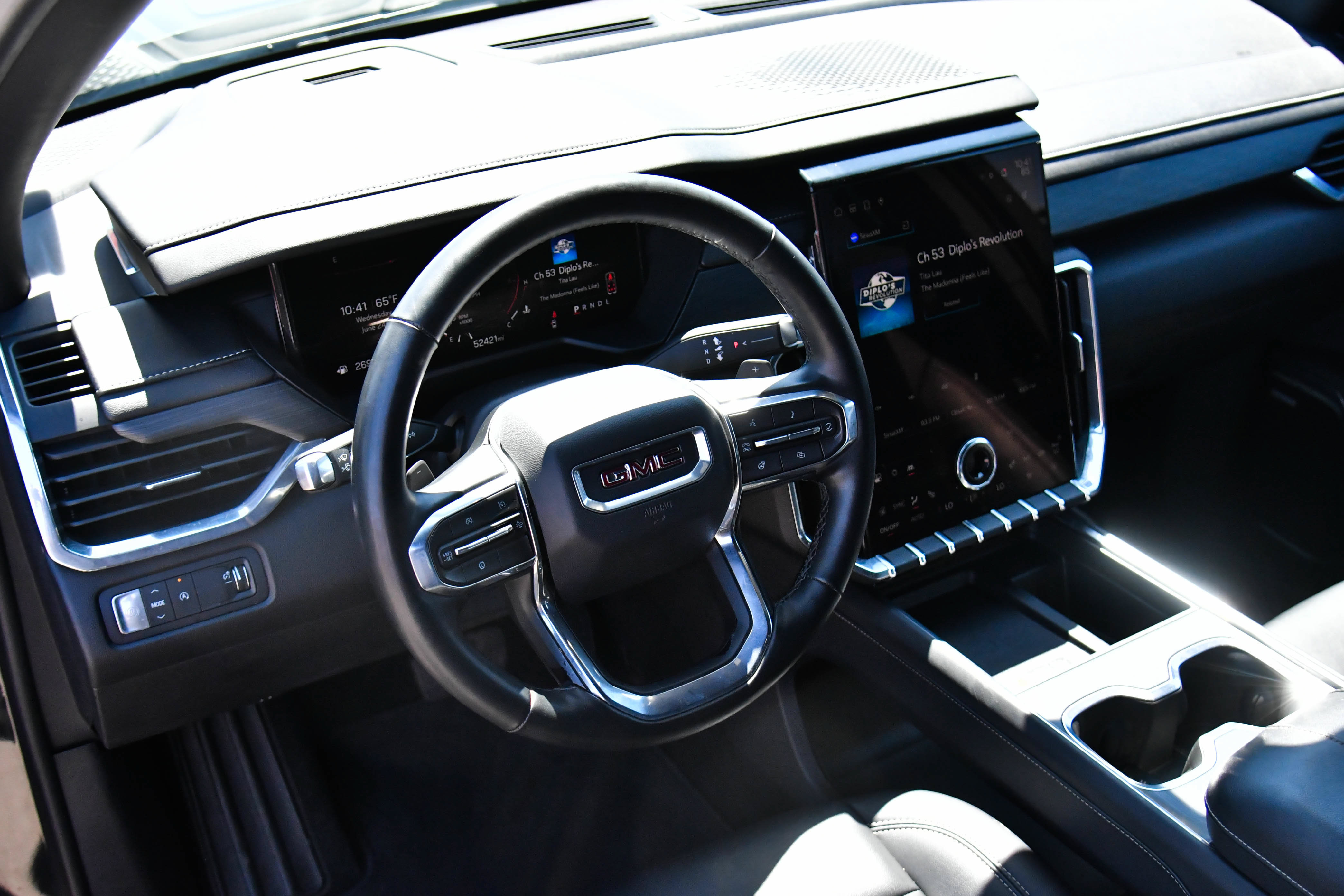 Used 2024 GMC Acadia Elevation FWD image 16