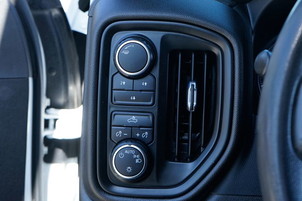 Used 2022 Chevrolet Silverado 3500 W/T w/ WT Convenience Package AWD/4WD image 19