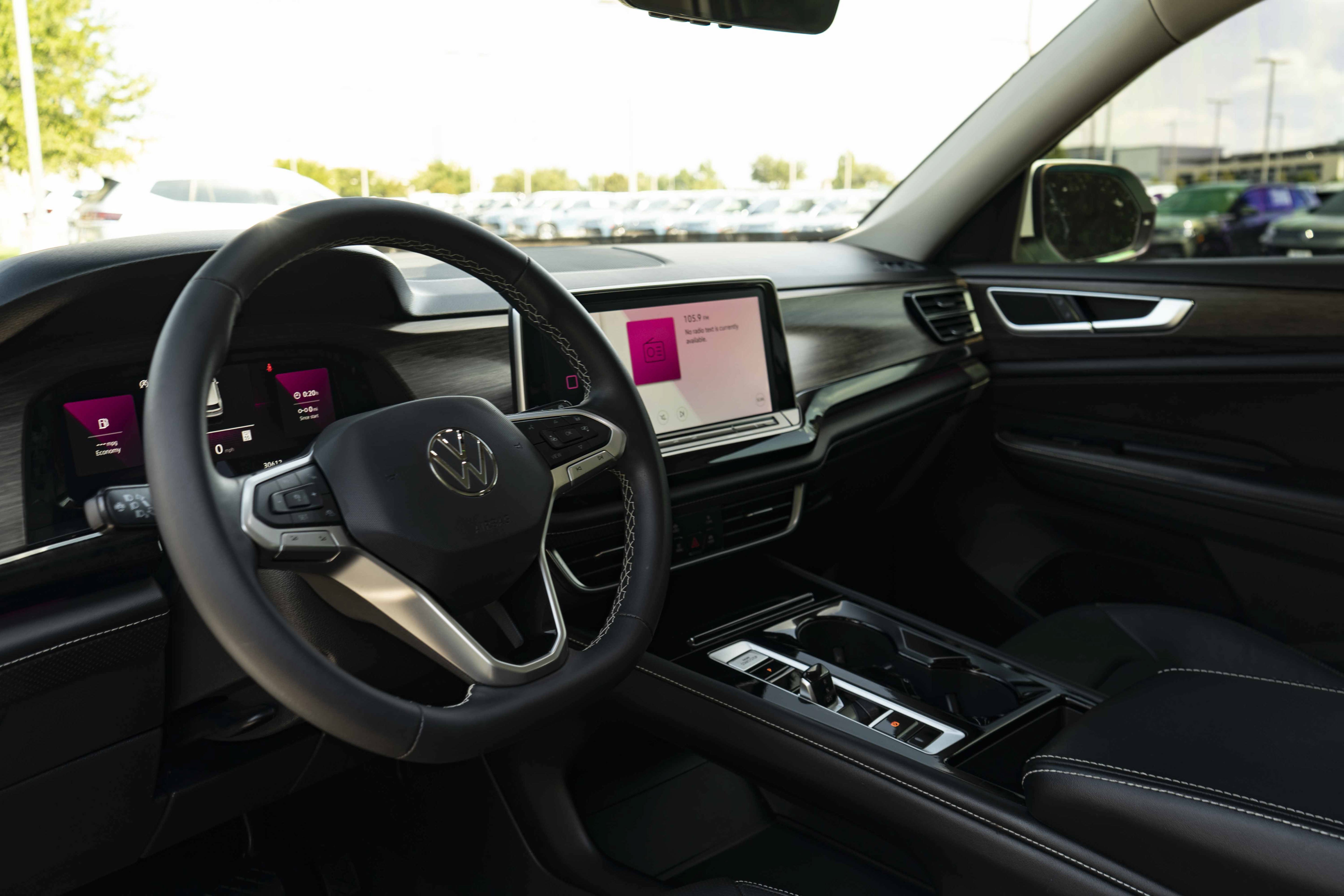 Certified 2024 Volkswagen Atlas SEL AWD/4WD image 15