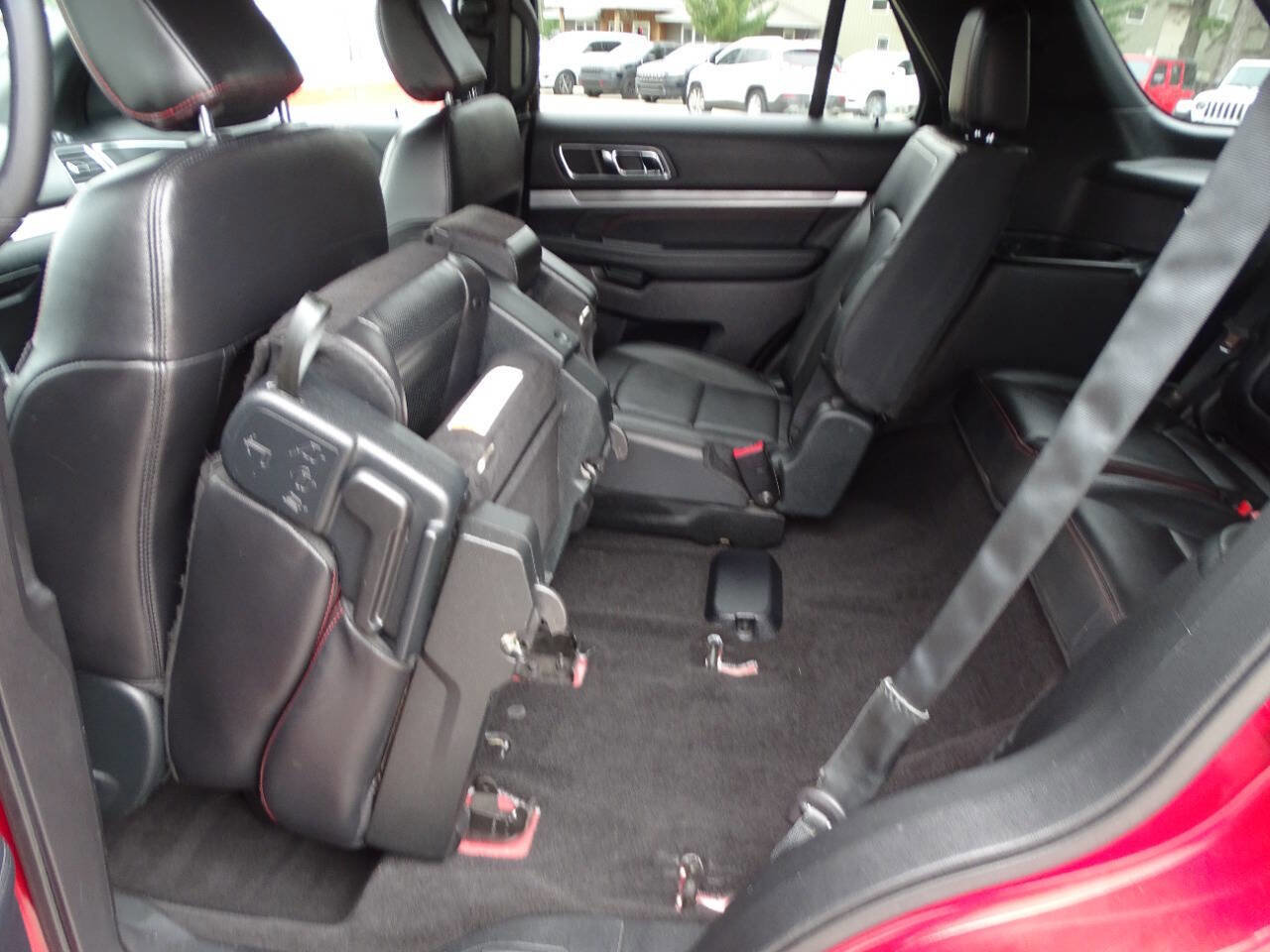 Used 2019 Ford Explorer Sport AWD/4WD image 38