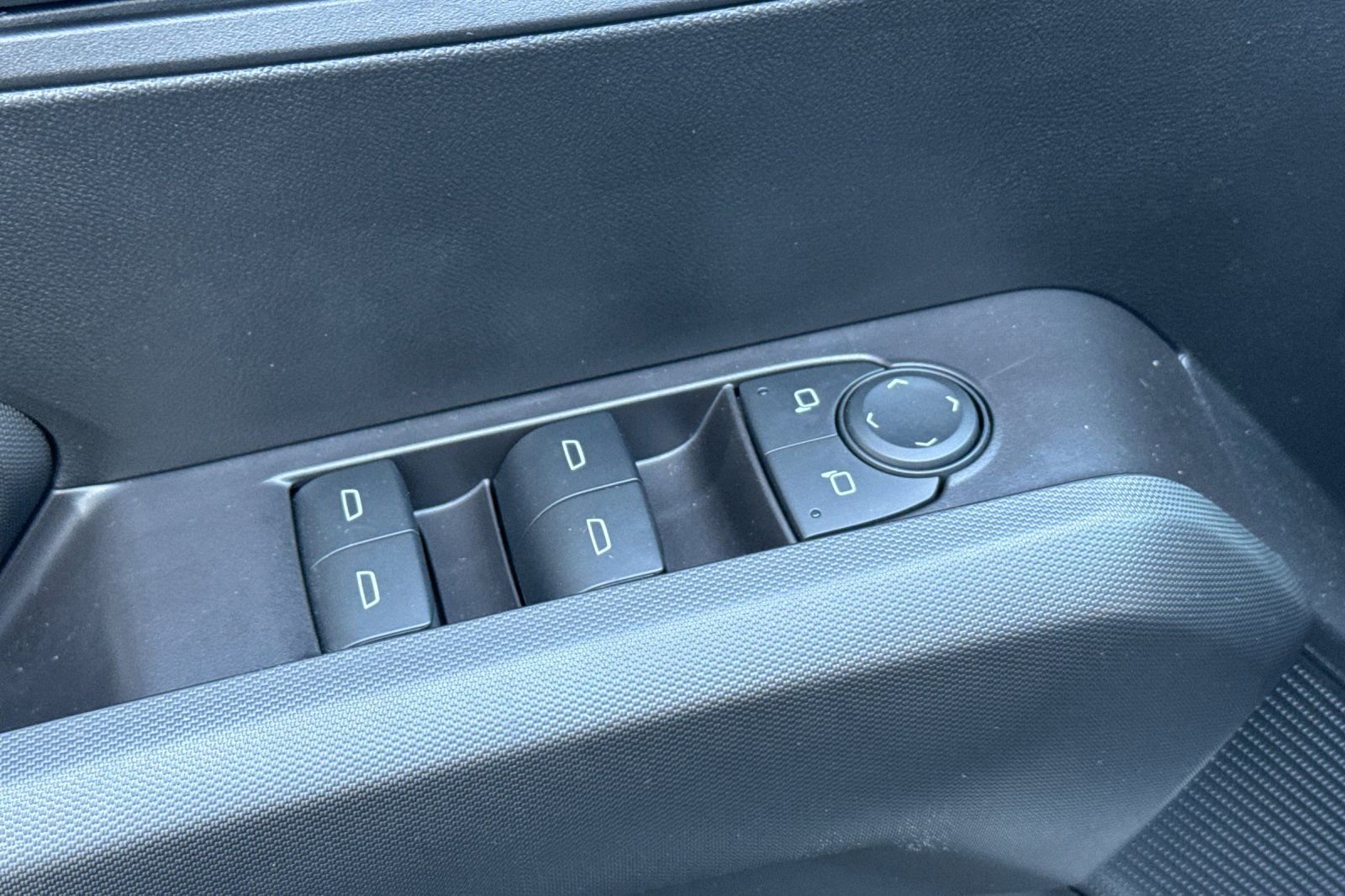 Used 2026 Chevrolet Colorado W/T w/ WT Convenience Package II image 13