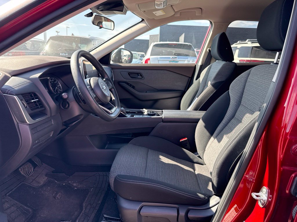 Used 2021 Nissan Rogue S AWD/4WD image 18