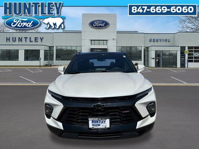 Used 2023 Chevrolet Blazer RS w/ Driver Confidence II Package AWD/4WD image 3