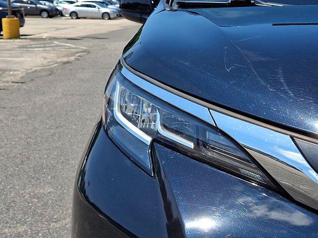 Certified 2021 Toyota Sienna XLE AWD/4WD image 9