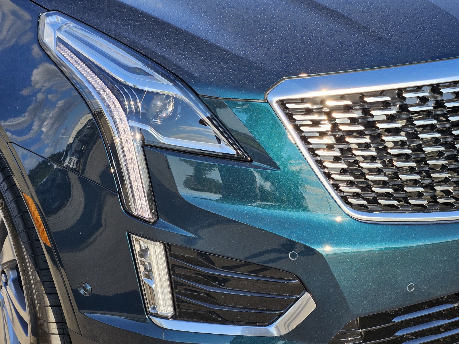 New 2026 Cadillac XT5 Premium Luxury w/ Driver Assist Package FWD image 9