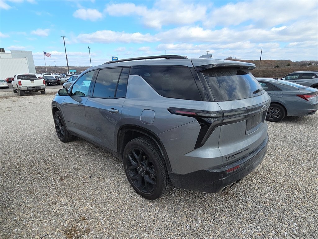 Used 2024 Chevrolet Traverse RS image 4