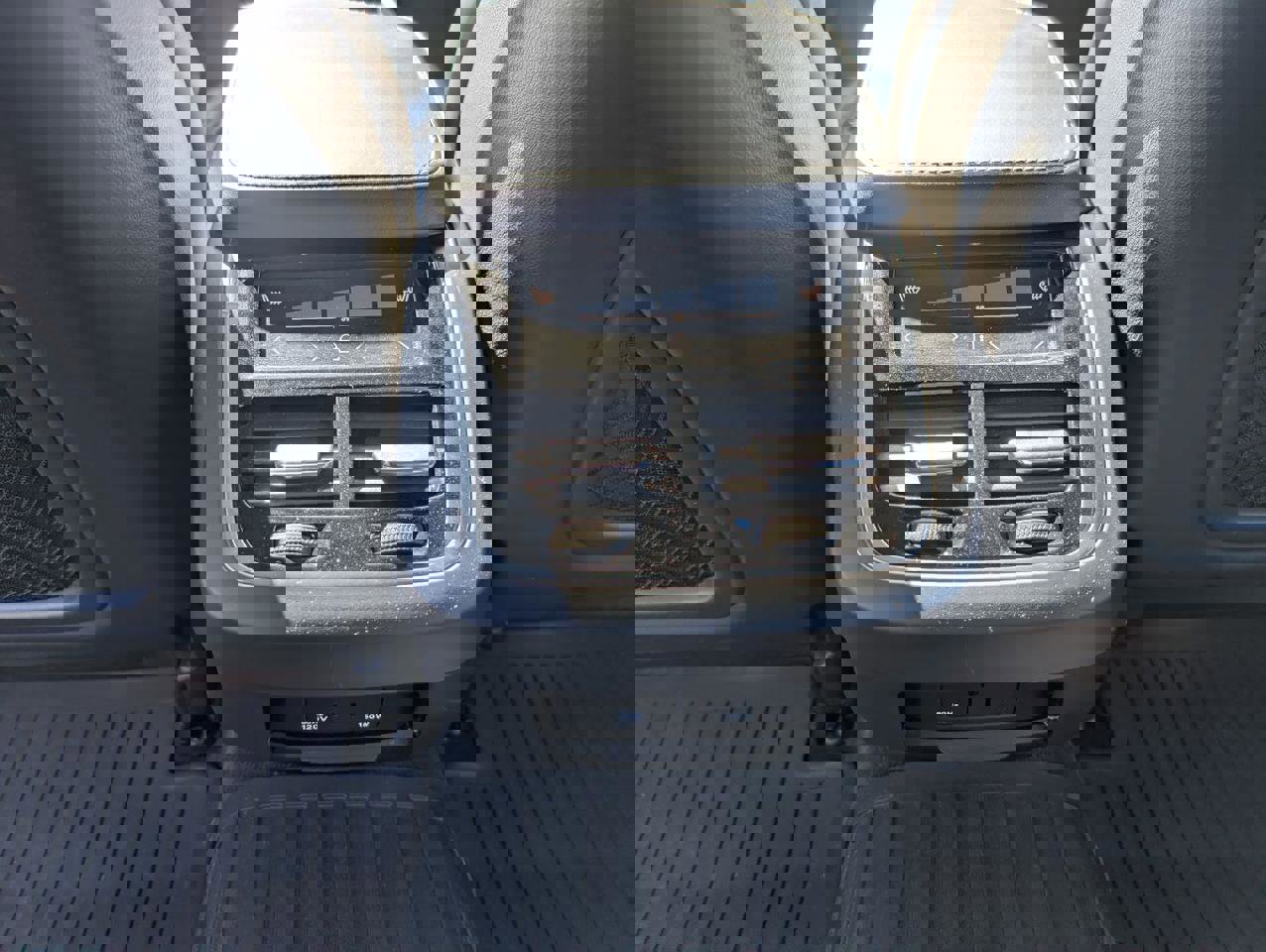 Used 2019 Volvo V90 T6 R-Design image 12