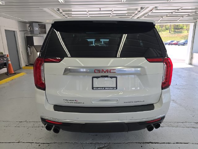 Used 2024 GMC Yukon XL Denali w/ Denali Reserve Package AWD/4WD image 4