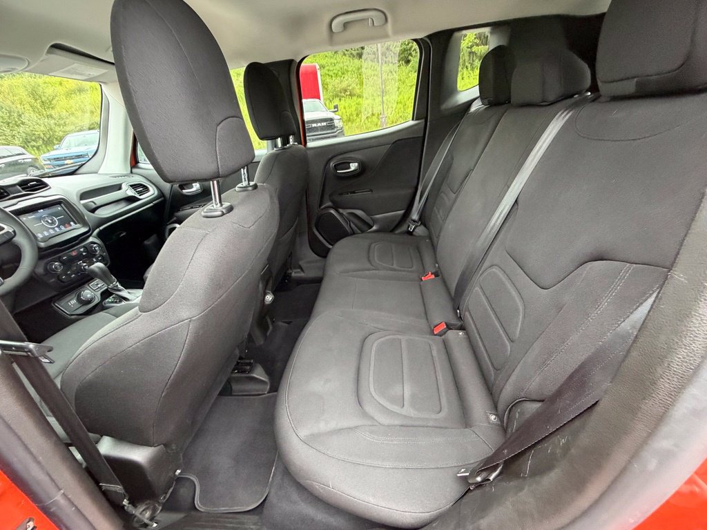Used 2021 Jeep Renegade Latitude AWD/4WD image 52