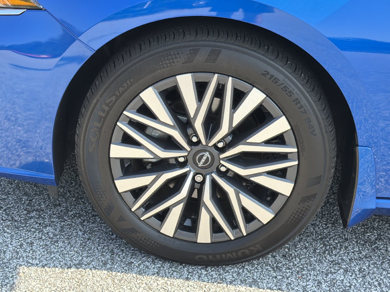 Certified 2025 Nissan Altima 2.5 SV w/ SV Premium Package FWD image 30