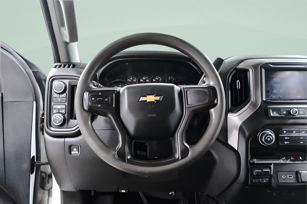 Used 2021 Chevrolet Silverado 2500 Custom w/ Custom Value Package AWD/4WD image 11