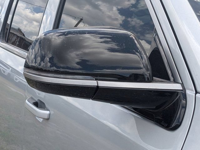New 2026 Jeep Grand Wagoneer 2WD w/ 8-Passenger Seating Package image 10