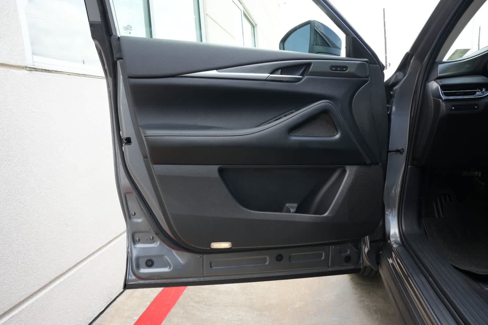 Certified 2027 INFINITI QX60 Pure w/ Cargo Package FWD image 16
