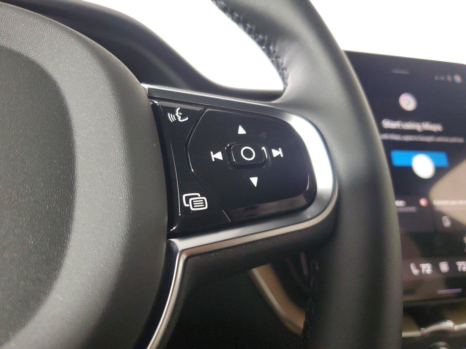 New 2027 Volvo XC60 B5 Plus AWD/4WD image 26