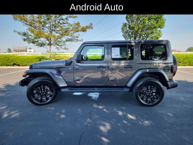 Used 2025 Jeep Wrangler Unlimited Sahara AWD/4WD image 4