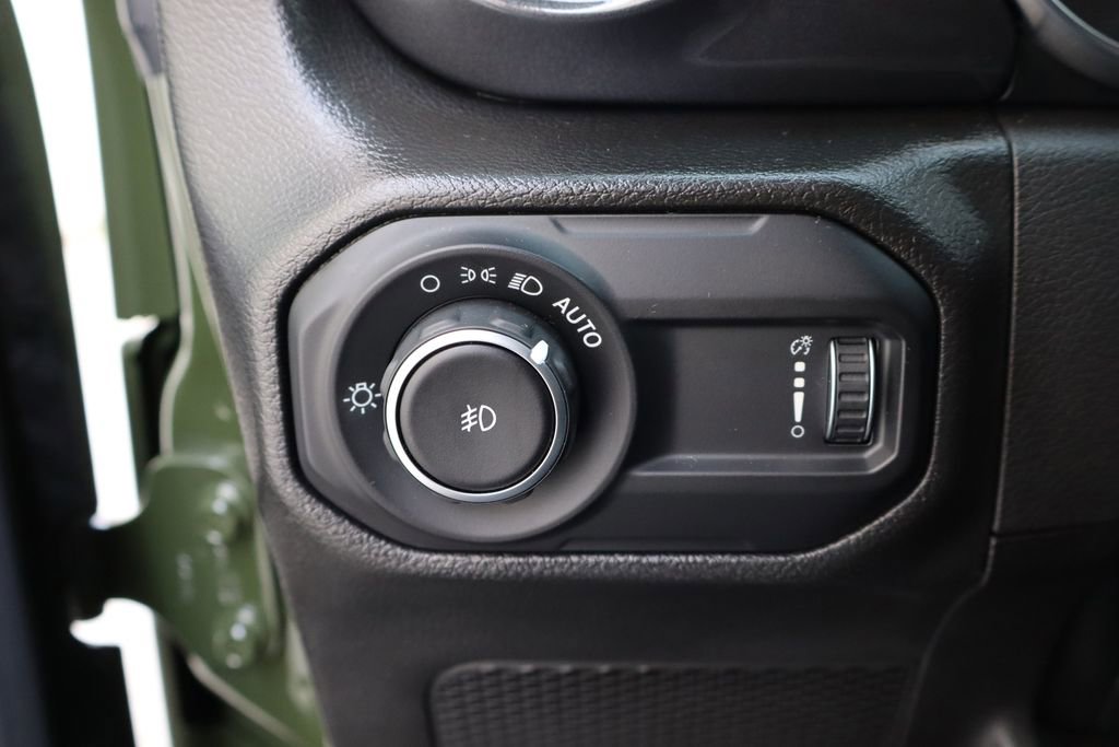 Used 2023 Jeep Wrangler Unlimited Rubicon 392 w/ Trailer Tow Package image 35