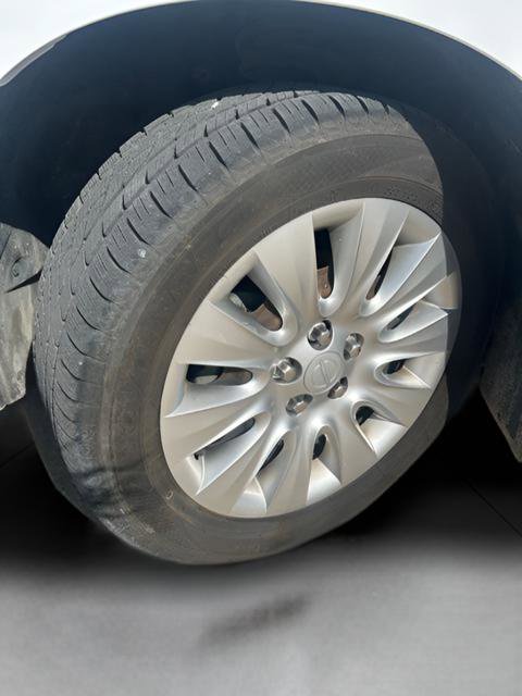 Used 2013 Chrysler 200 LX FWD image 27