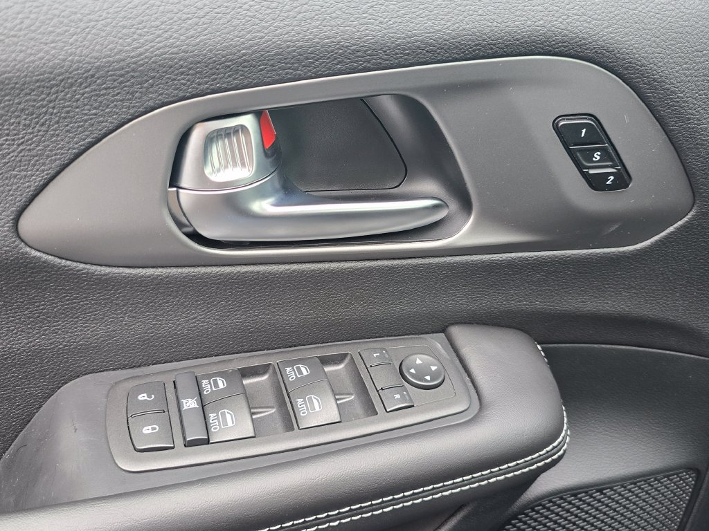 Used 2027 Chrysler Pacifica Select w/ S Appearance Package FWD image 21