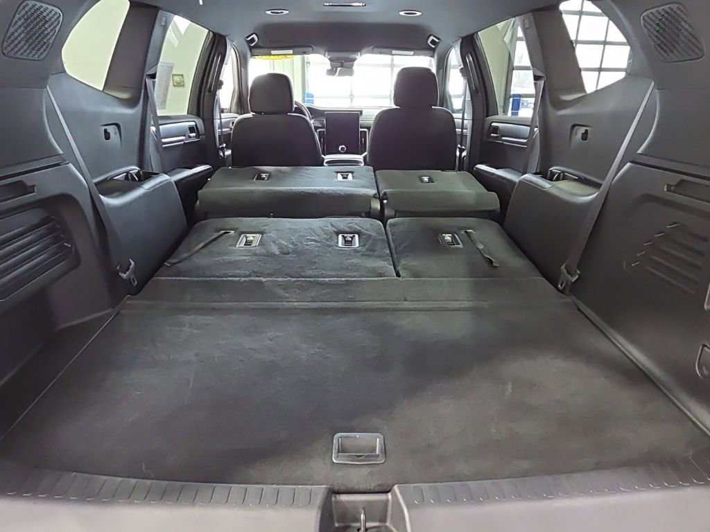 Used 2025 GMC Acadia Elevation AWD/4WD image 38