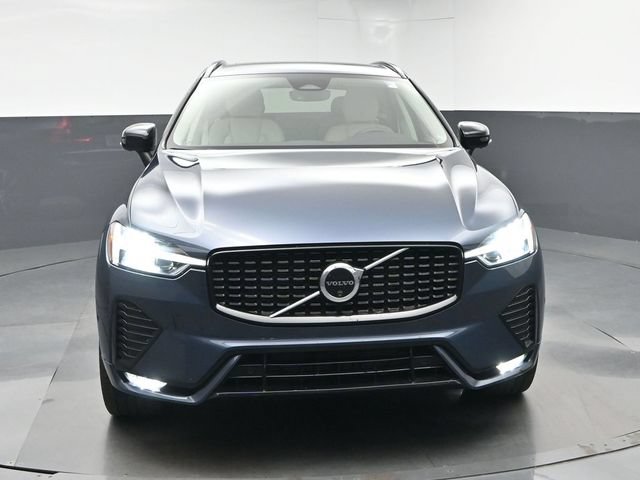 Used 2024 Volvo XC60 B5 Plus w/ Protection Package Premier AWD/4WD image 2