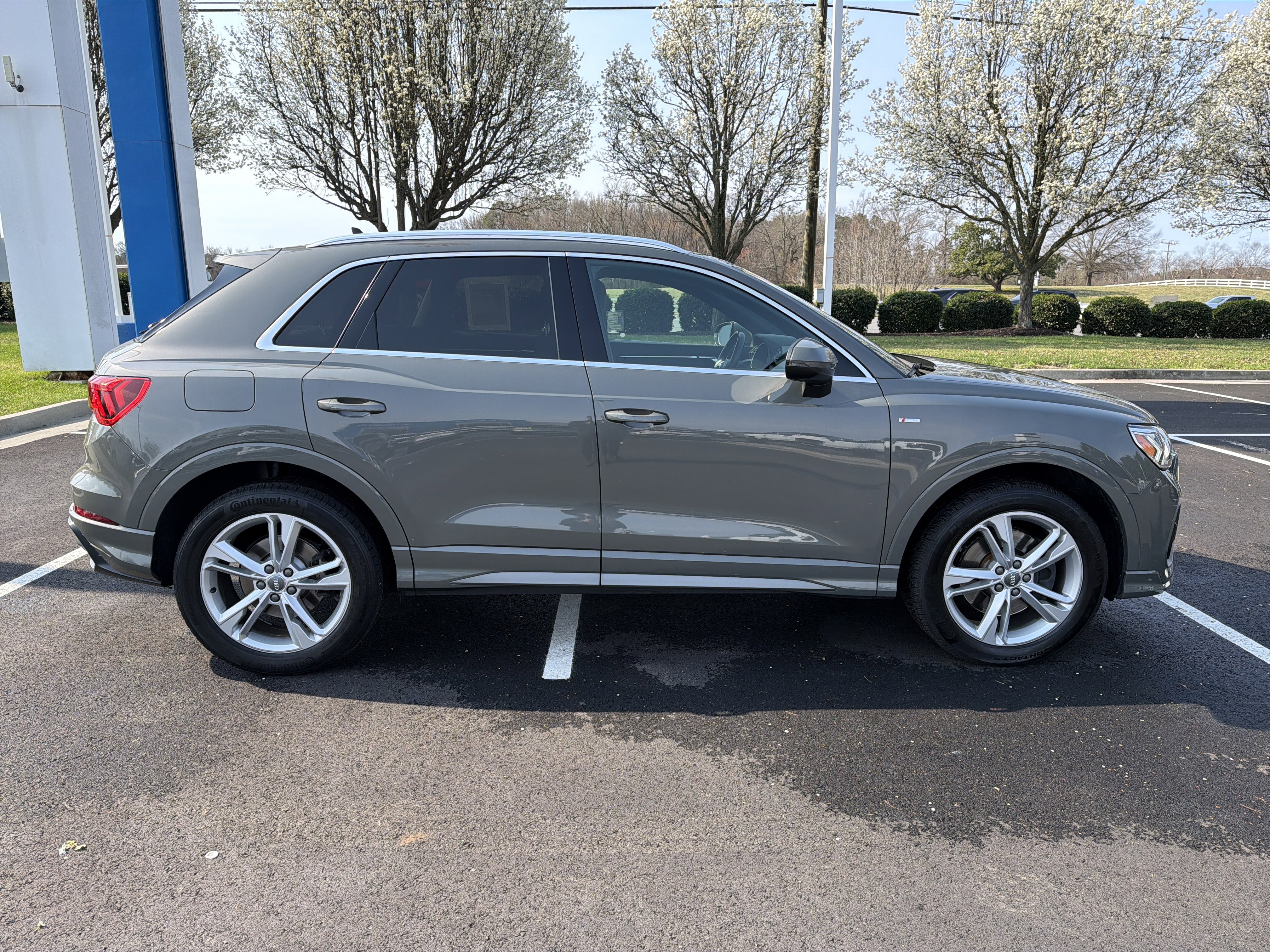 Used 2020 Audi Q3 2.0T Premium Plus w/ Premium Plus Package image 11