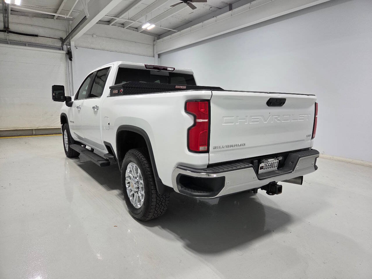 Used 2024 Chevrolet Silverado 2500 LTZ w/ LTZ Plus Package AWD/4WD image 7