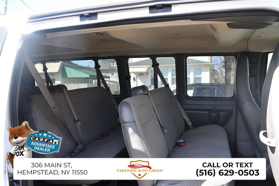 Used 2023 Chevrolet Express 3500 LT image 24