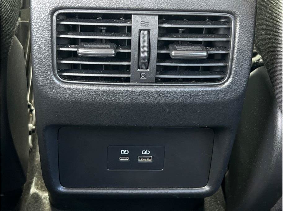 Used 2023 Nissan Rogue SV FWD image 10