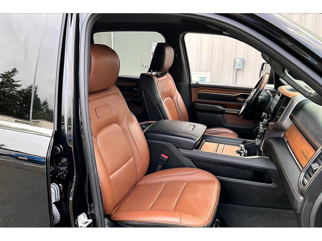 Used 2022 RAM 1500 Limited w/ Body Color Bumper Group AWD/4WD image 7