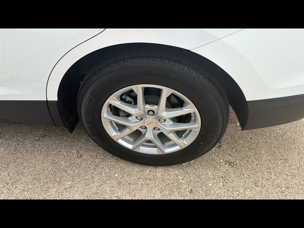 Used 2024 Chevrolet Equinox LT w/ LPO, Floor Liner Package FWD image 24