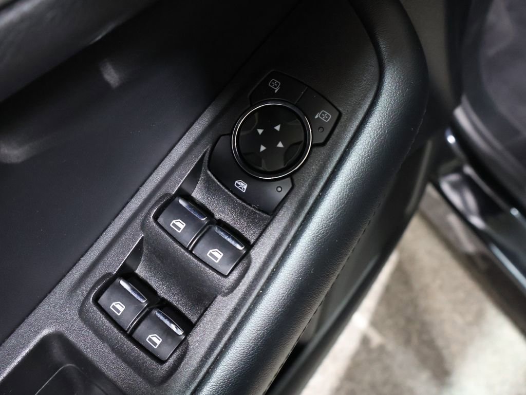 Used 2024 Ford Edge SEL image 13