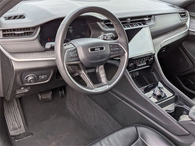 Used 2024 Jeep Grand Cherokee L Limited w/ Luxury Tech Group II image 11