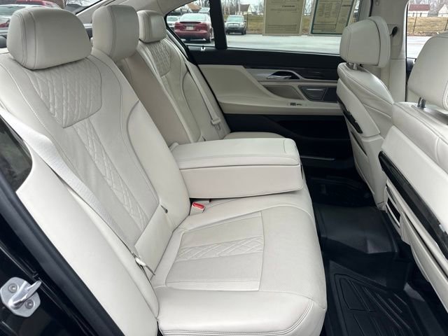 Used 2018 BMW 750i xDrive image 20