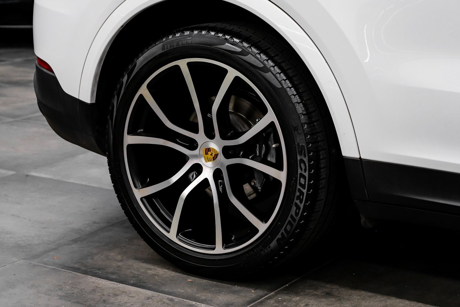 Used 2023 Porsche Cayenne Coupe image 67