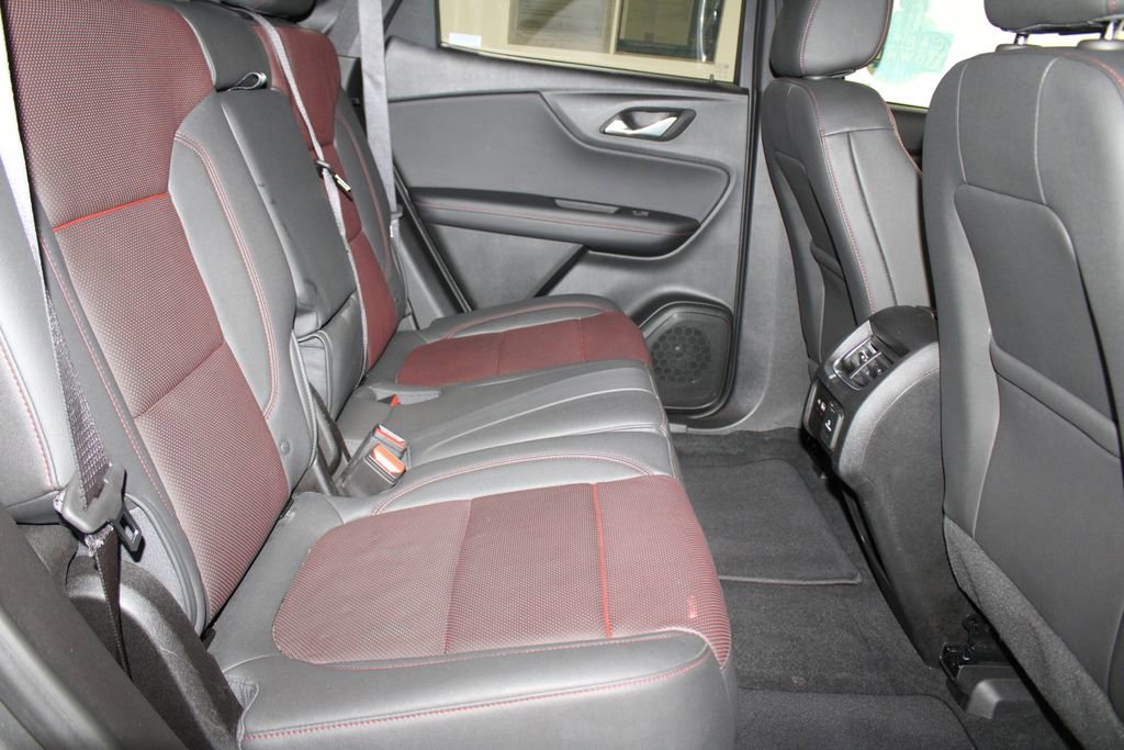 Used 2025 Chevrolet Blazer RS image 31