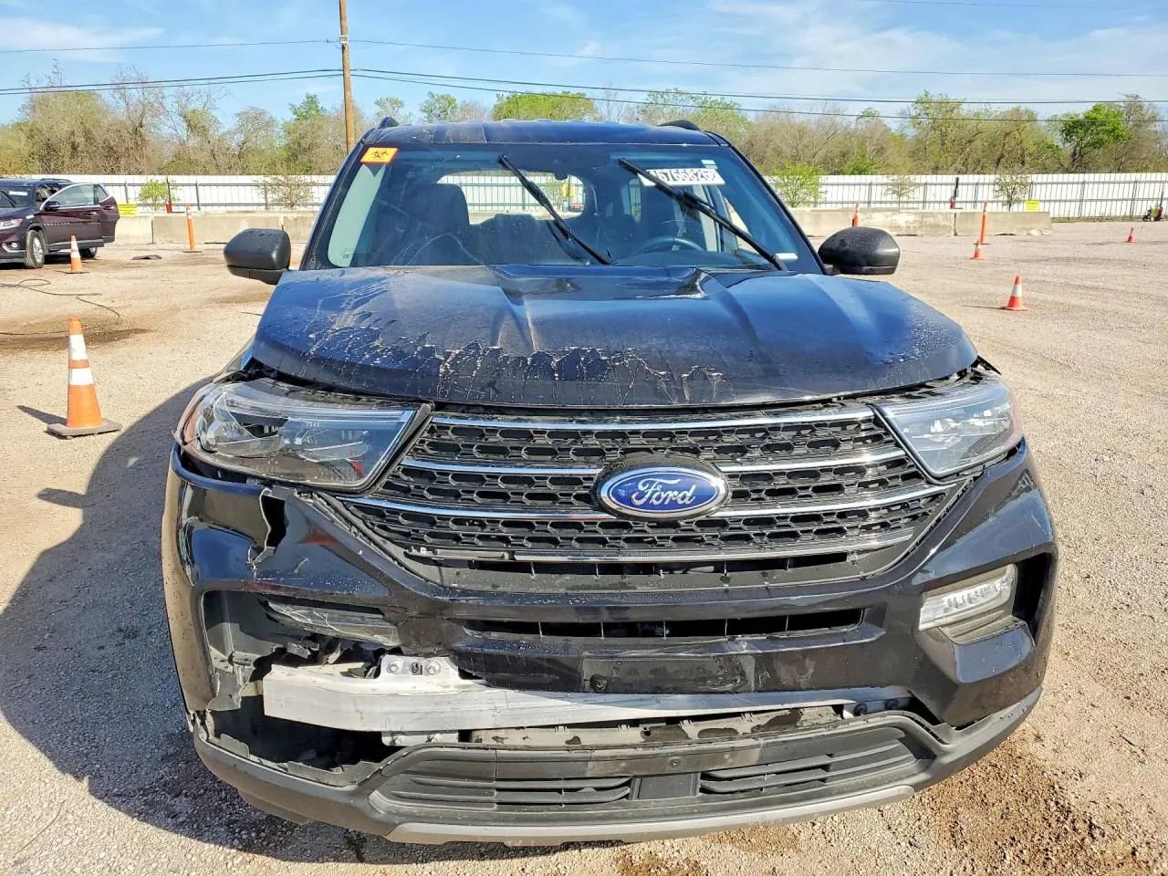 Used 2024 Ford Explorer XLT w/ Equipment Group 202A RWD image 5