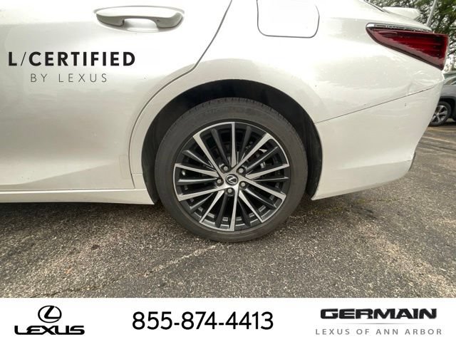Certified 2024 Lexus ES 300h w/ Premium Package FWD image 24