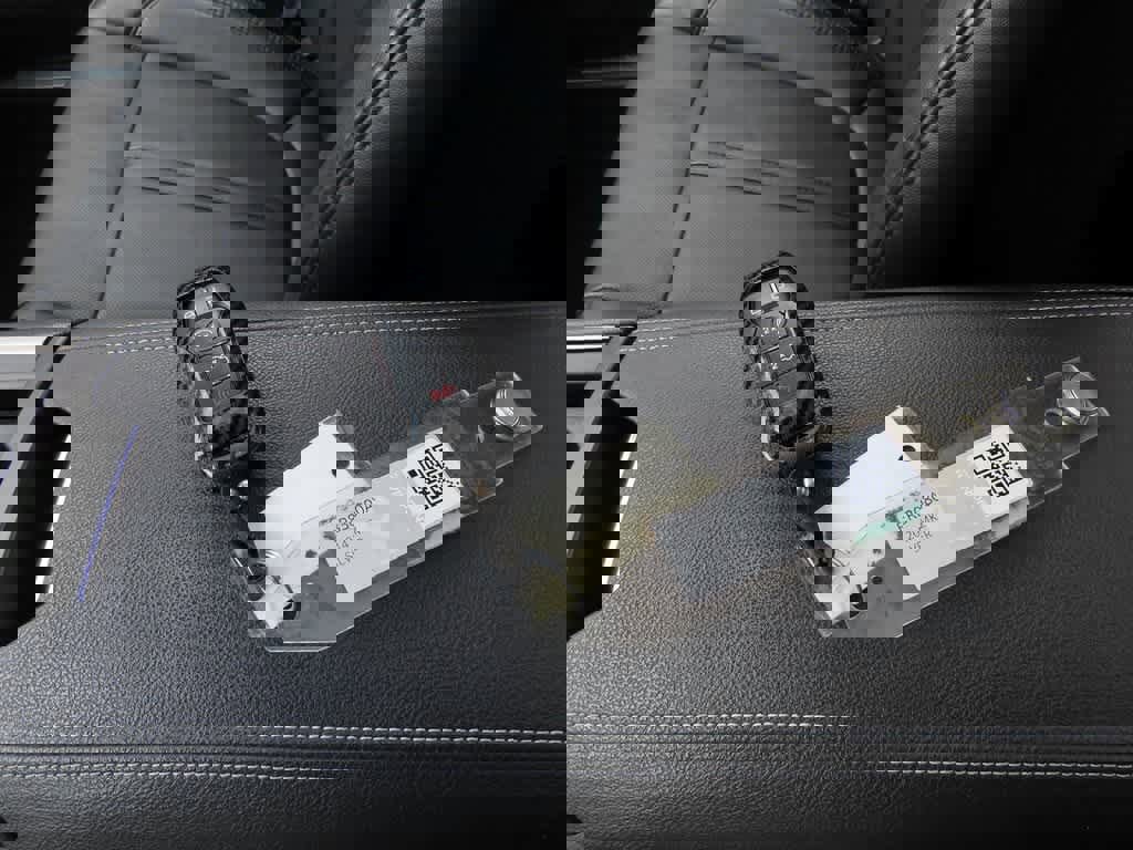 Used 2014 Lincoln MKZ AWD w/ Equipment Group 102A Reserve image 26