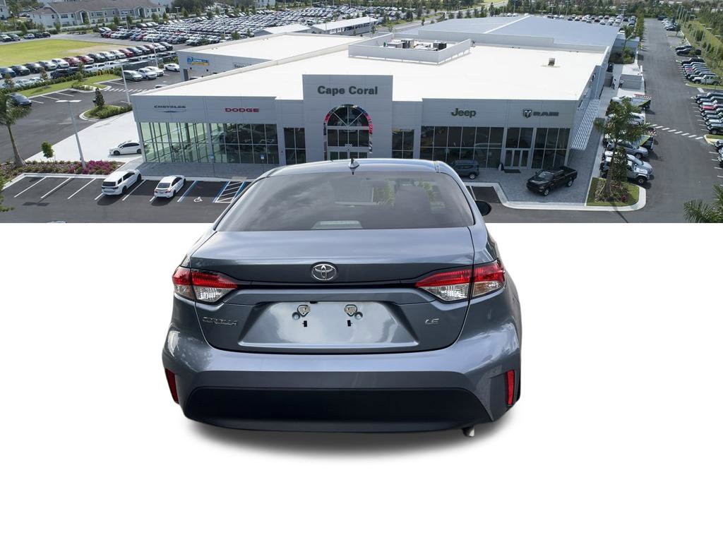 Used 2025 Toyota Corolla LE FWD image 4