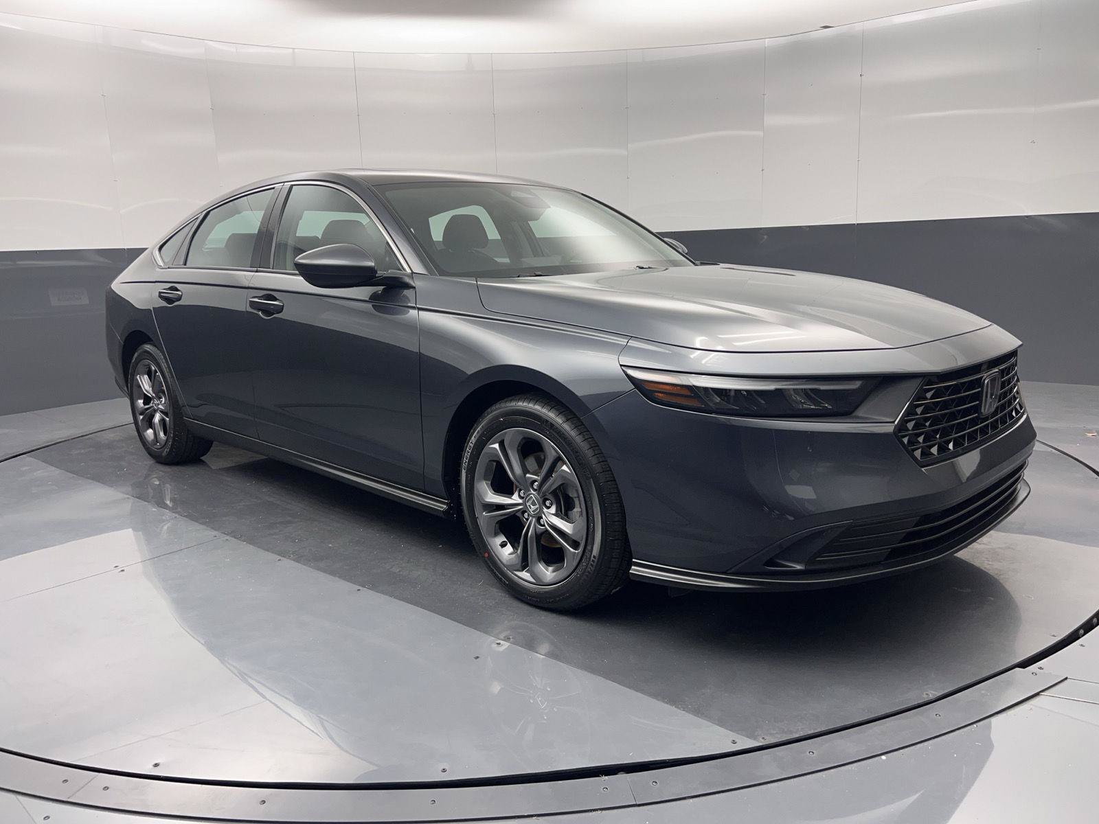 Certified 2023 Honda Accord EX image 33
