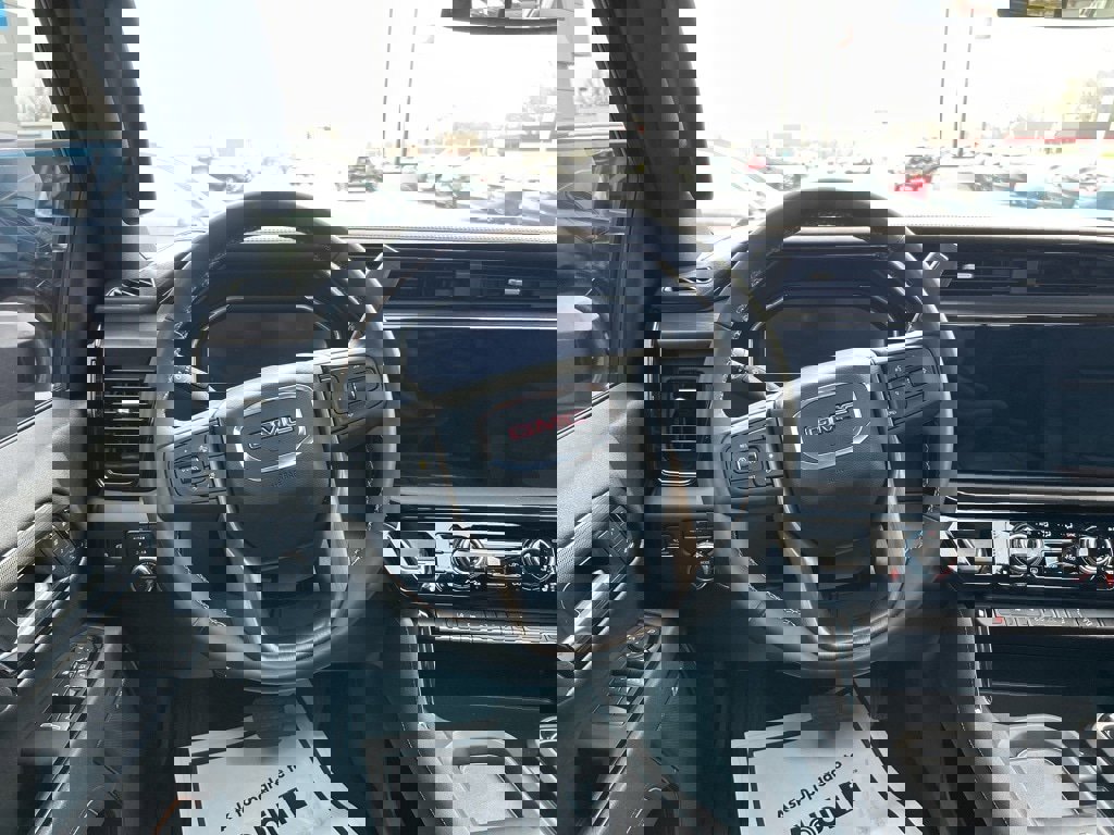 Used 2025 GMC Sierra 2500 AT4 image 16