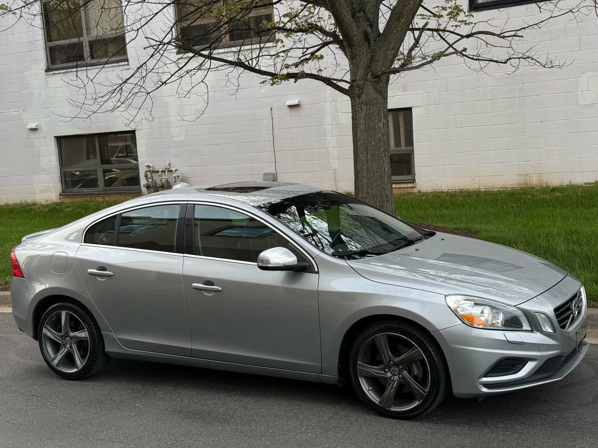 Used 2012 Volvo S60 T6 image 1